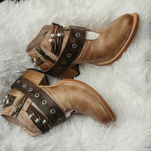 Freebird by Steven SALOON Booties - Picture 3 of 11